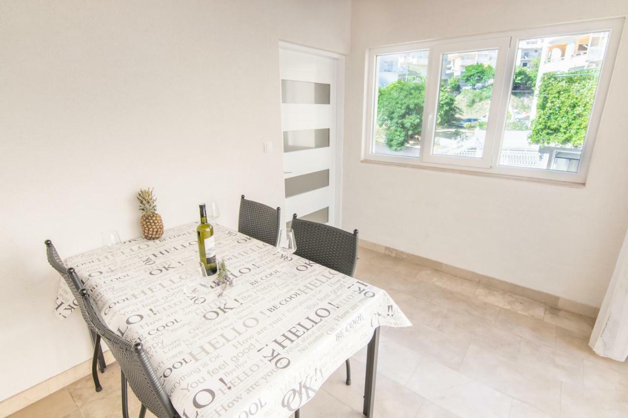 Apartment Holiday Makarska Zewnętrze zdjęcie