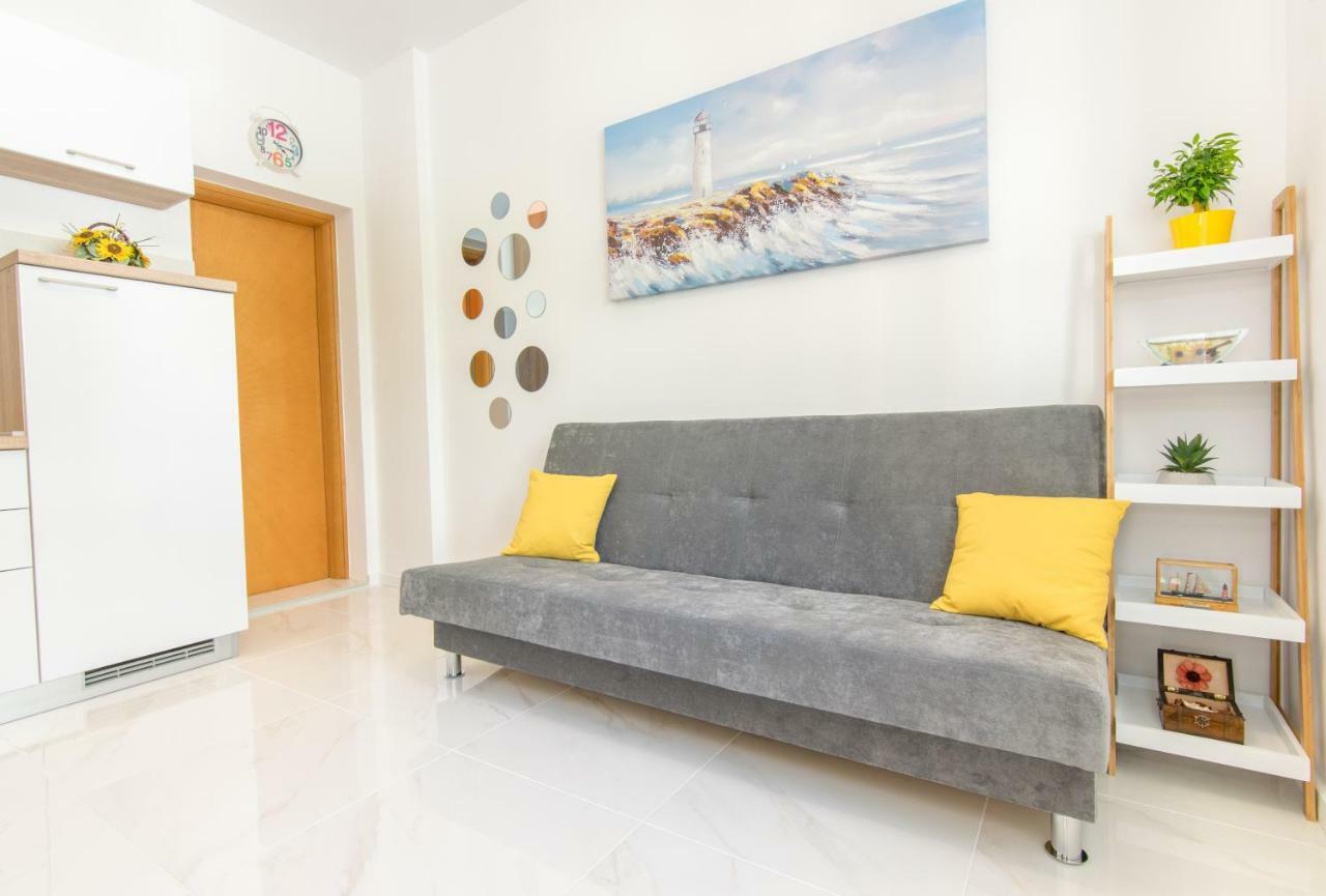 Apartment Holiday Makarska Zewnętrze zdjęcie