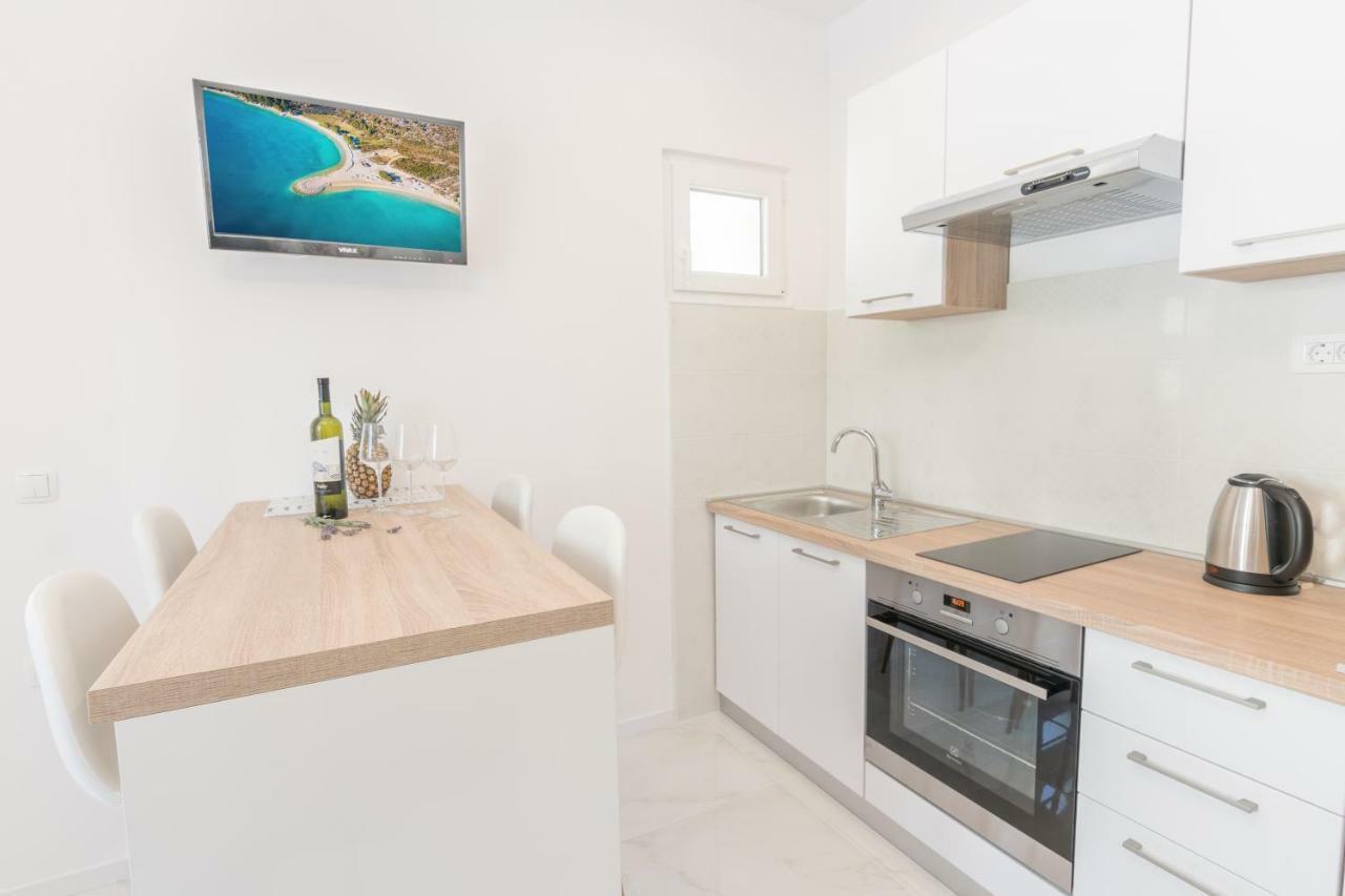 Apartment Holiday Makarska Zewnętrze zdjęcie
