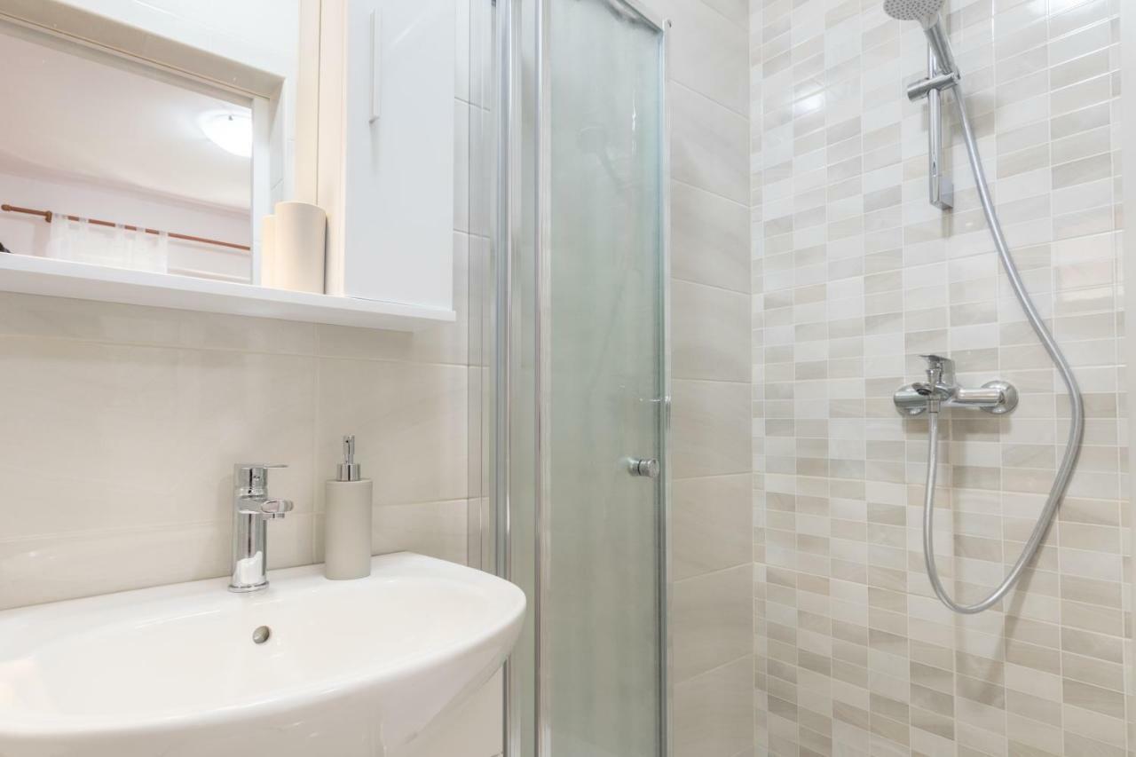 Apartment Holiday Makarska Zewnętrze zdjęcie