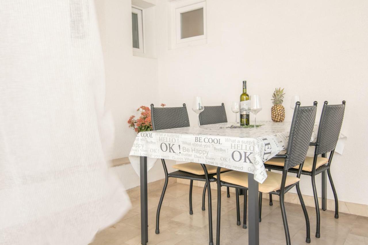 Apartment Holiday Makarska Zewnętrze zdjęcie